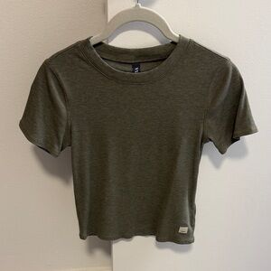 Vuori Green Tee